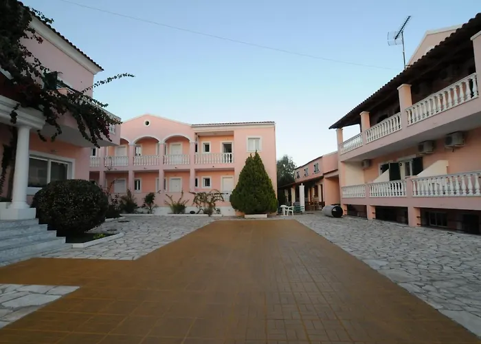 Eriva By Hotelius Апарт-отель Ахарави